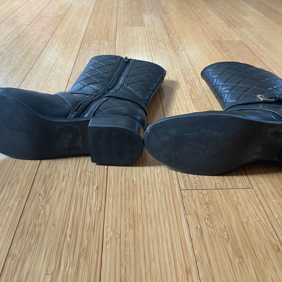 Talbots short black boots, size 9, worn once. - Picture 3 of 4